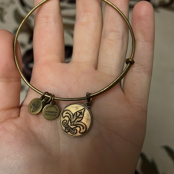 Alex and Ani Faith Bracket - Picture 3 of 4